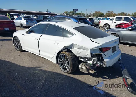 2023 Audi A5 Sportback Premium Plus 45 Tfsi S Line Quattro S Tronic z USA, uszkodzony, nr VIN WAUFACF55PA032391